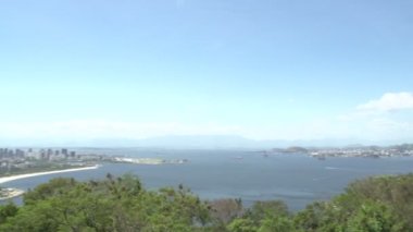 İsa'nın kurtarıcı bulutlu gökyüzü üzerinde