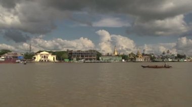 Pathein, feribot manzarası