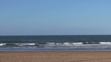 Sahilde yürüyüş Bisiklet adamla