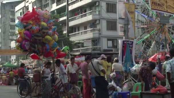 Yangon, feira de rua — Vídeo de Stock