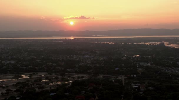 マンダレイの丘からの夕日 — ストック動画