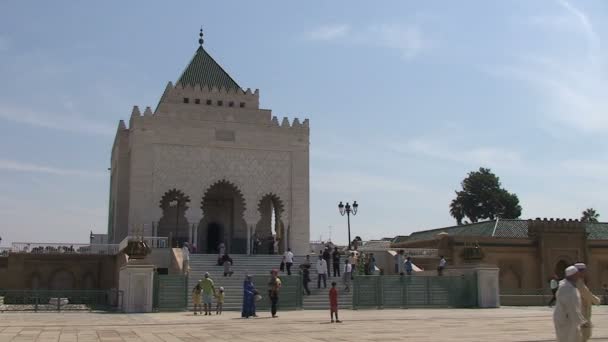 Mausoleum von Mohammed v — Stockvideo