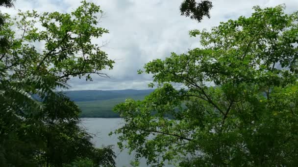 Пейзаж с озером Апойо — стоковое видео