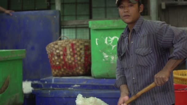 Mandalay Balık Pazarı Fırlatma Buz Içindebalık Tank Çocuk — Stok video