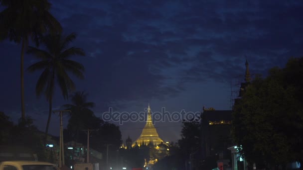 Shwedagon pagode à noite — Vídeo de Stock