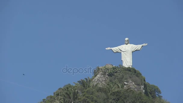 Cristo Redentor en el cielo nublado — Vídeos de Stock