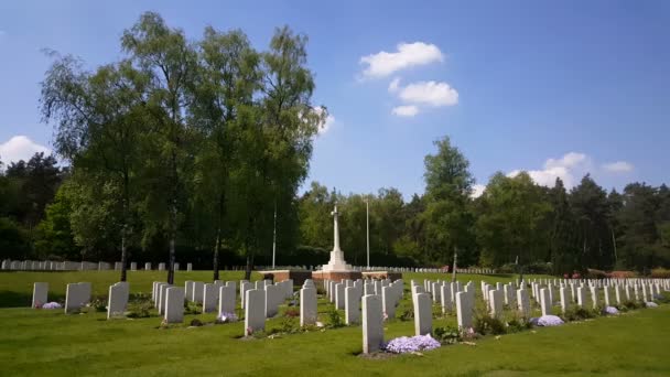 Kanadischer Kriegsfriedhof in New York — Stockvideo