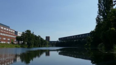 Saxion lise gölette yansıması 