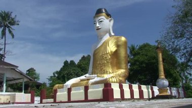 Pagoda büyük Buda heykeli