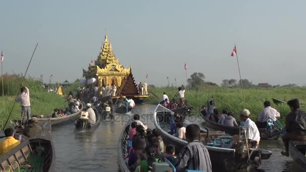 Phaung Daw Oo Pagoda Festival — Stockvideo