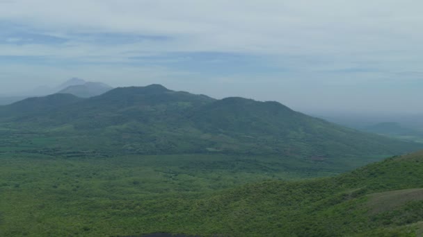 Landschap met vulkaan Cerro Negro — Stockvideo