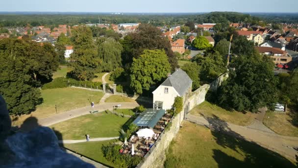 Bentheim 城堡的入口处 — 图库视频影像