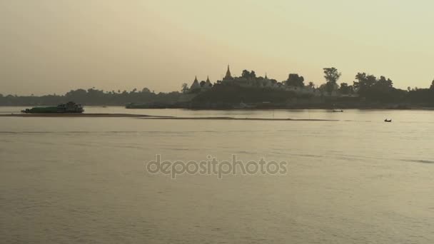 Irawadi, pagody Zobacz krajobraz — Wideo stockowe