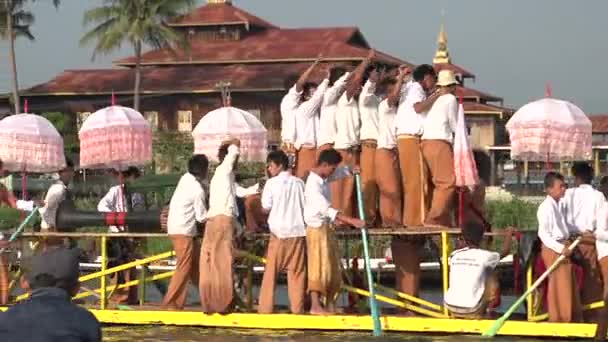 Festival de Phaung Daw Oo Pagoda — Vídeo de Stock