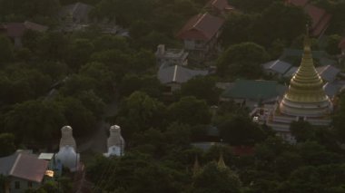 Günbatımı Mandalay Hill