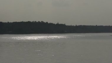 Bagan üzerinden pagodadan görünüm gemisi