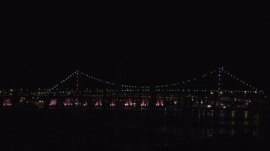 Florianopolis, Hercilio Luz Köprüsü, gece manzarası görüntüleri