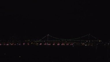 Florianopolis, Hercilio Luz Köprüsü, gece manzarası görüntüleri