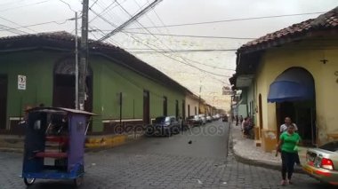 Rüzgarlı bir gün Street