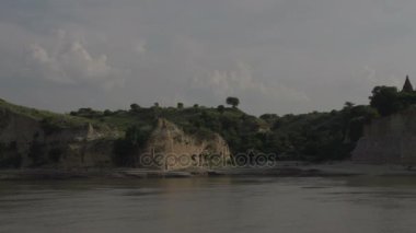 Bagan üzerinden pagodadan görünüm gemisi