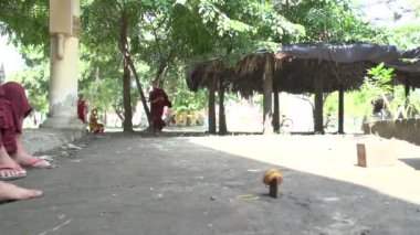 Rahipler Shwemokehtaw Pagoda at