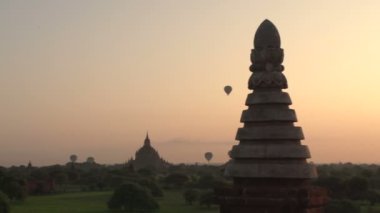 Bagan şaşırtıcı güneş doğarken 