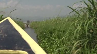 Nyaung Shwe Nehri üzerinde sürme 