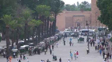 kalabalık kare Djemaa el Fna