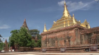 Golden pagoda Bagan