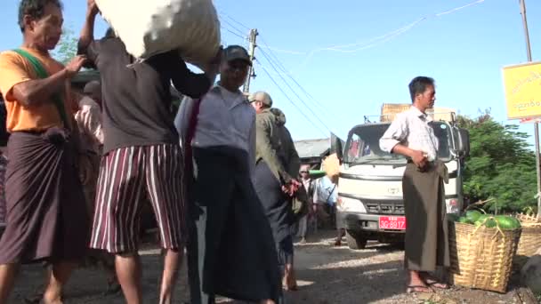 미얀마 니 아 슈에 시장 — 비디오