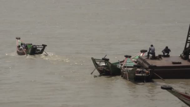Widok na rzekę Yangon — Wideo stockowe