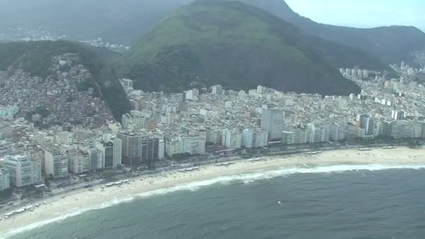 Pláž Copacabana v Riu — Stock video
