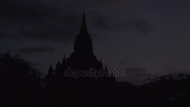 Fantastische zonsopgang in Bagan — Stockvideo