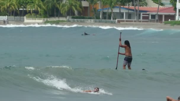 Stand-up paddle surf hombre — Vídeos de Stock