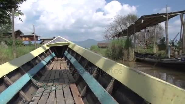 Inle lake, schifffahrt wasserstraße — Stockvideo