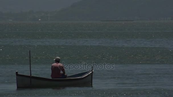 Laguna, balıkçı tekne — Stok video