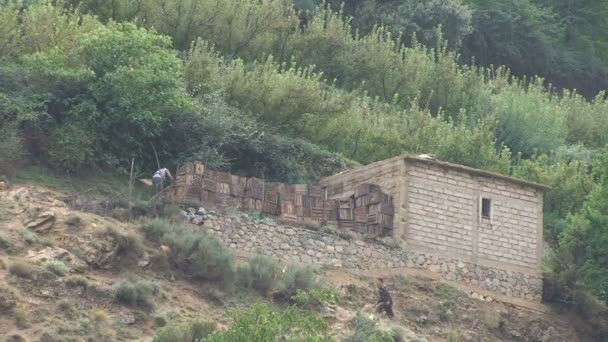 Casa berbera al fiume Ourika — Video Stock