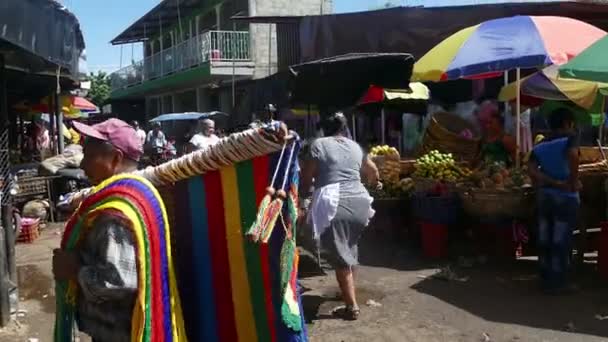 Mercado de rua local em Leon — Vídeo de Stock