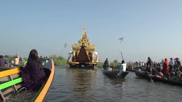 Festival de Phaung Daw Oo Pagoda — Vídeos de Stock