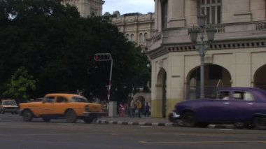 Havana'nın sokaklarında trafik