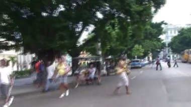 Havana sokaklarında Sürüş