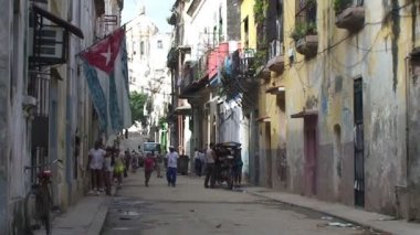 Havana'nın sokakta Küba bayrağı