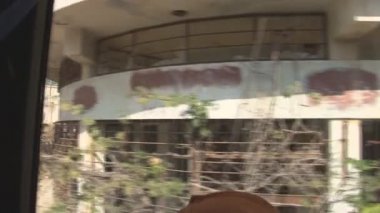 Hayalet kasaba otobüse üzerinden görüntülemek
