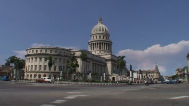 Havana'da Capitolio Nacional görünümünü