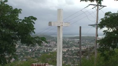 Holquin, La Loma de la Cruz