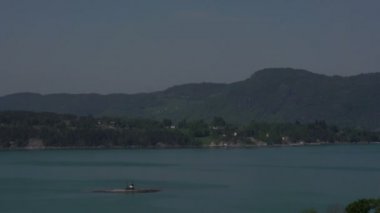 Norveç fjordslake görünümü