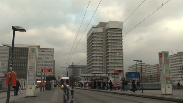 Tráfico de Potsdamer Platz — Vídeo de stock