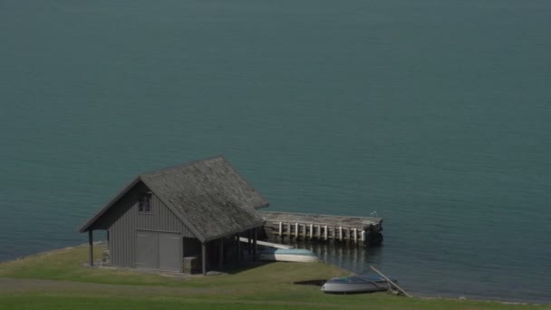 ノルウェーの湖のフィヨルドの風景 — ストック動画