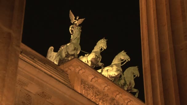 브란덴부르크 문, 베를린에서 유명한 랜드마크 — 비디오