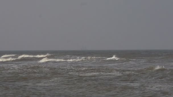 Olas en el mar del norte — Vídeos de Stock